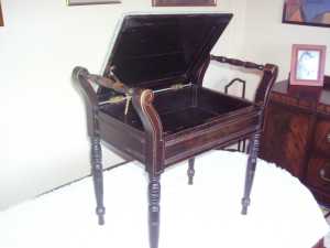piano stool 003